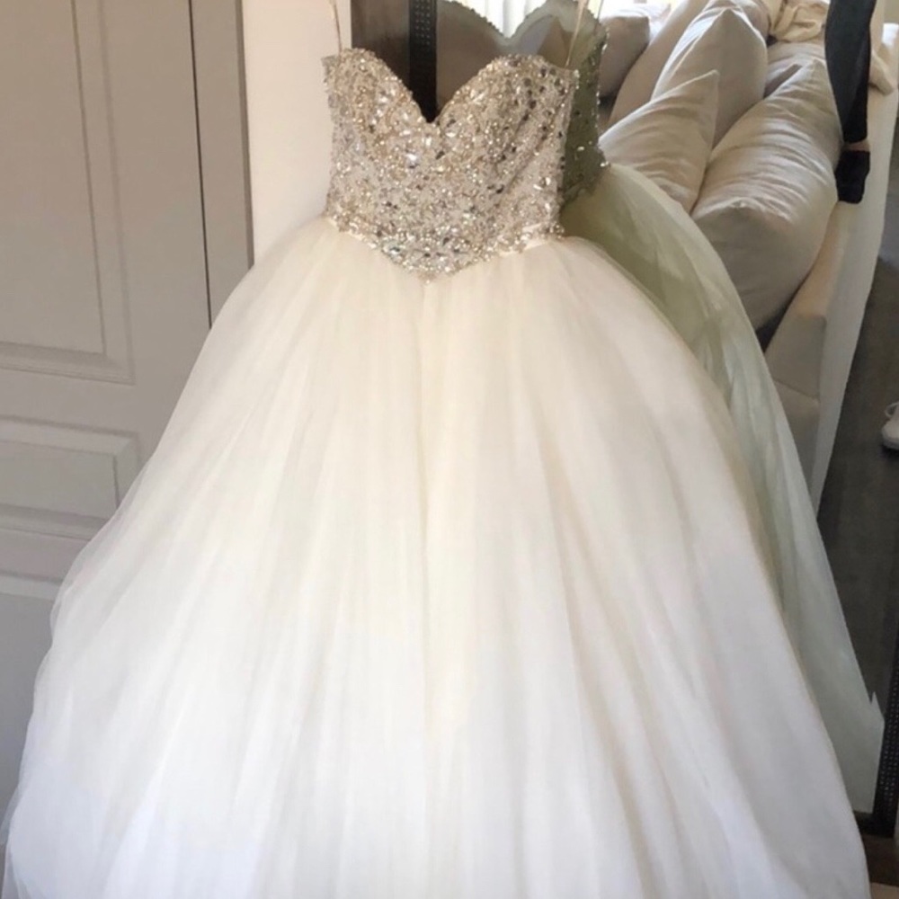 Maggie Sottero wedding dress size 0